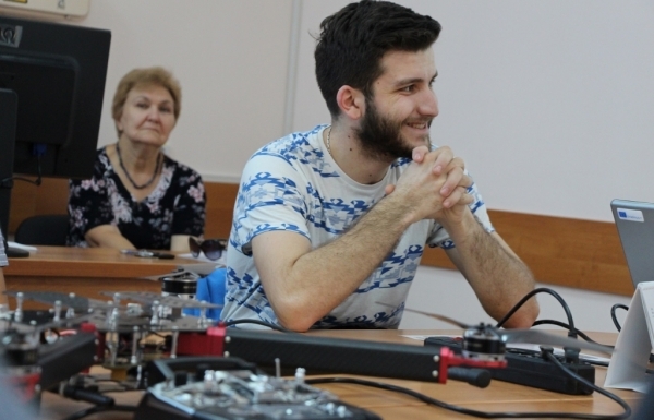 Primul laborator educațional interuniversitar în domeniul dronelor din Republica Moldova, deschis cu sprijinul Erasmus+