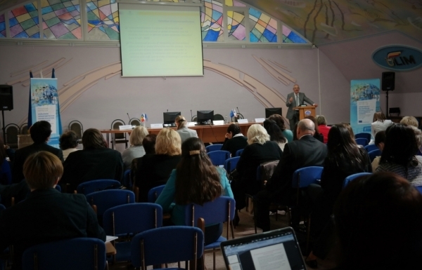 Frederik De Decker către universitățile din Moldova: "Diferențiați-vă de alții"